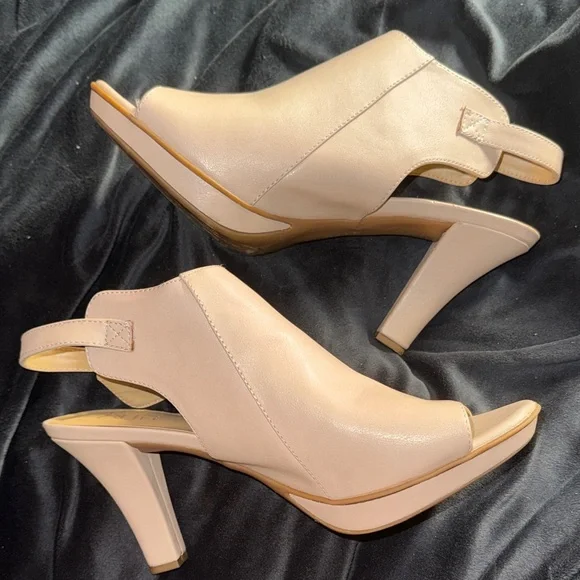 Naturalizer Size 9.5 Cream Women's Slingback Peep toe Booties Sandals 3” Heel - Picture 6 of 11